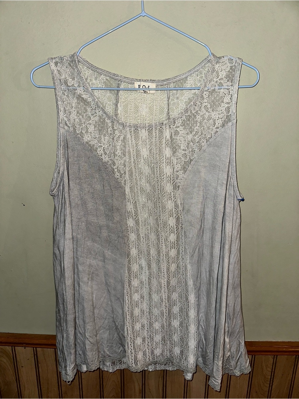 POL Lace-Front Sleeveless Chemise in Light Gray